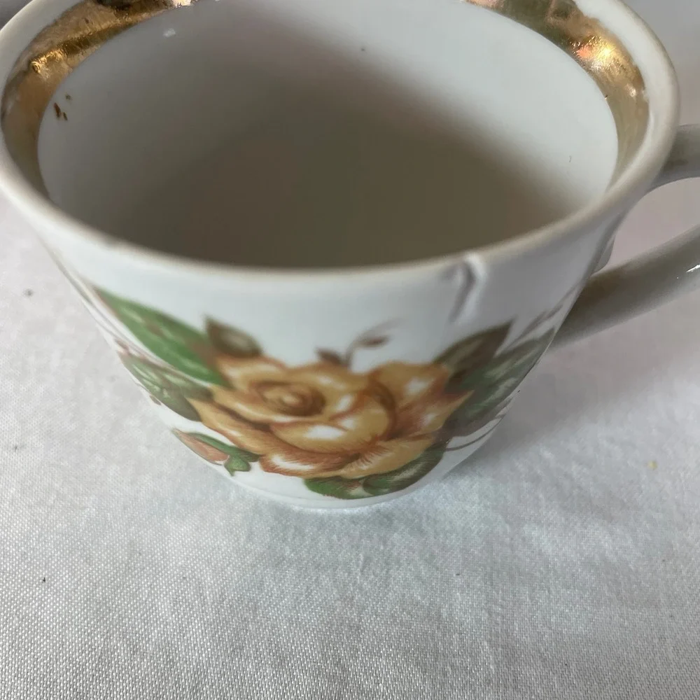 Vintage Floral Tea Cups Set of 5 Gold Trimmed Small Coffee‎ Cups